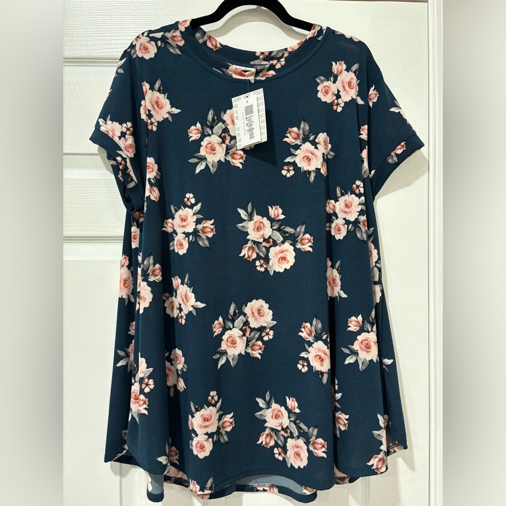 LuLaRoe Erika swing top xl